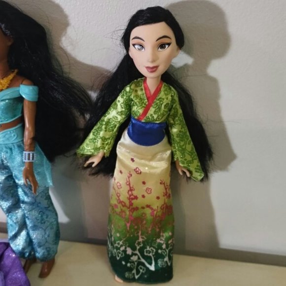 Two Disney princess dolls - Jasmin and Mulan - Picture 3 of 5